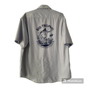 NE Limited Mens Sz L Big Trophy Swordfish Club Short Sleeve Button Gray Shirt